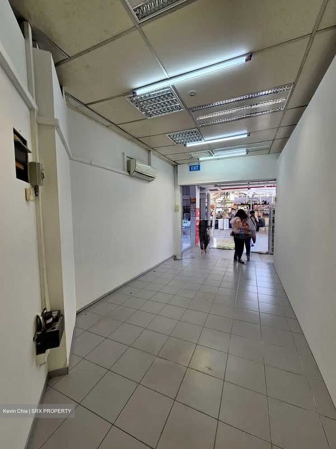 Tampines Street 21 (D18), Shop House #573465311